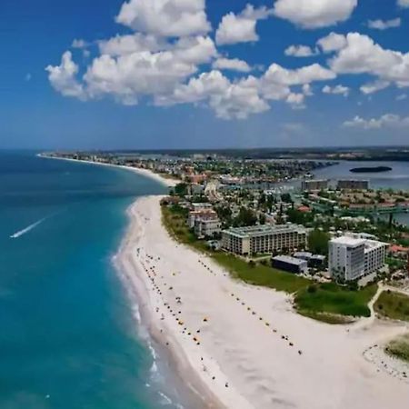 Private One-Bedroom 13-Directly Across From Beach St. Pete Beach Ngoại thất bức ảnh